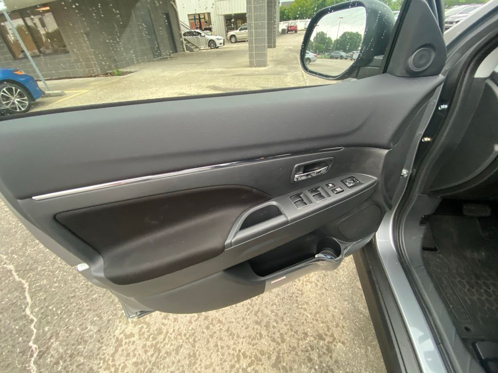 2024 Mitsubishi Outlander Sport ES photo 15