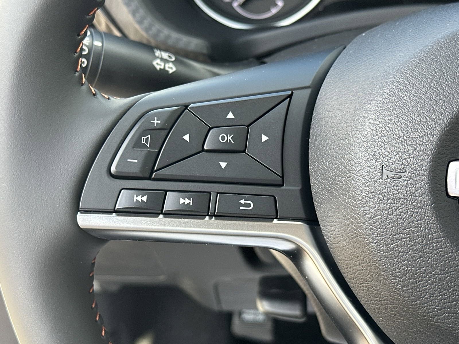 2025 Nissan Sentra SR photo 24