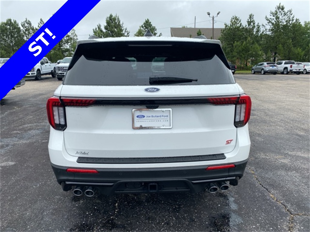 2025 Ford Explorer ST photo 12