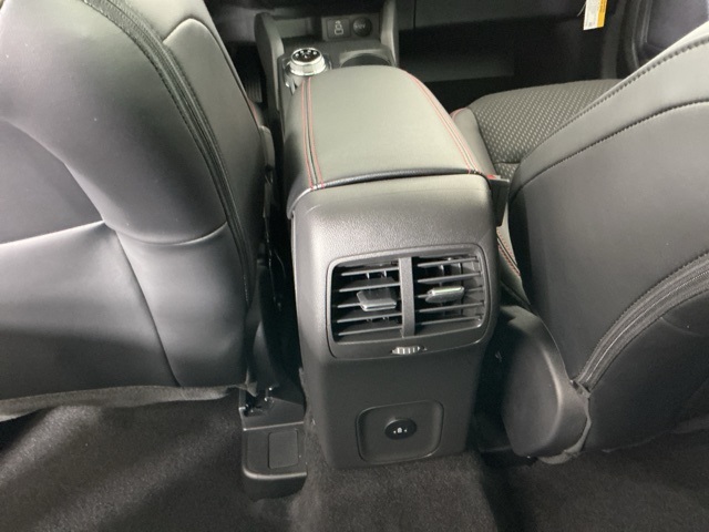 2025 Ford Escape Hybrid ST-Line Select photo 25
