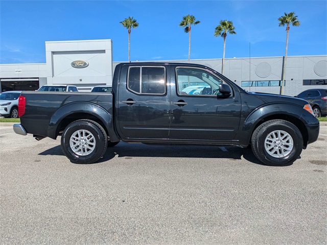 2019 Nissan Frontier SV photo 2