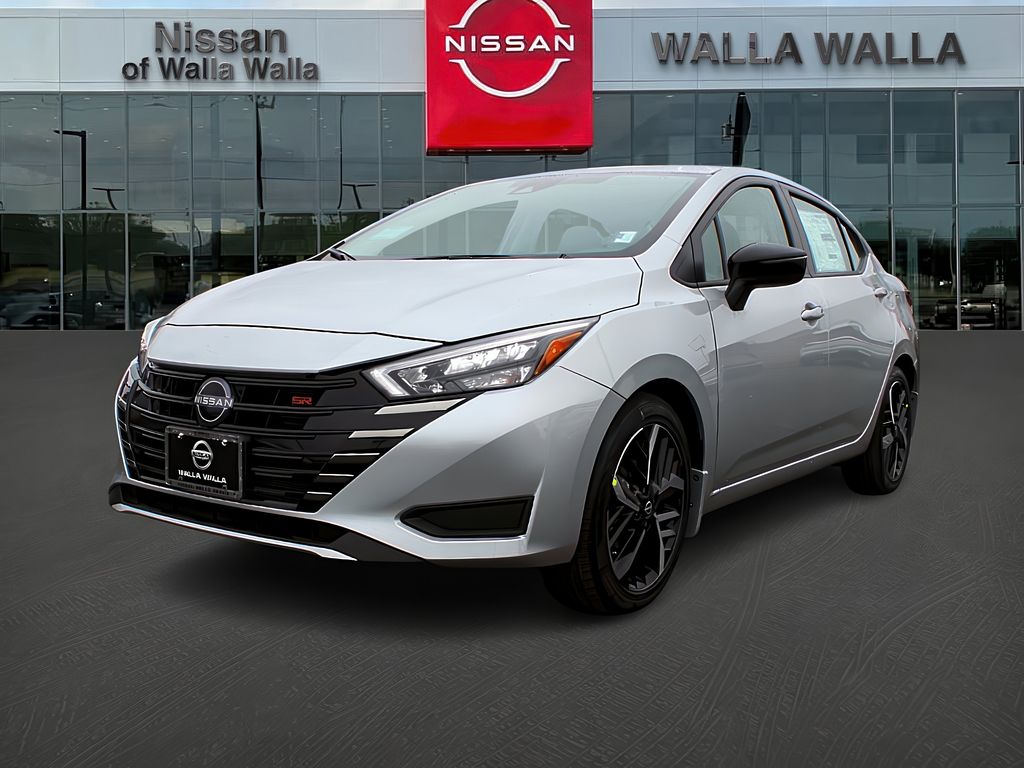 2025 Nissan Versa SR photo 3
