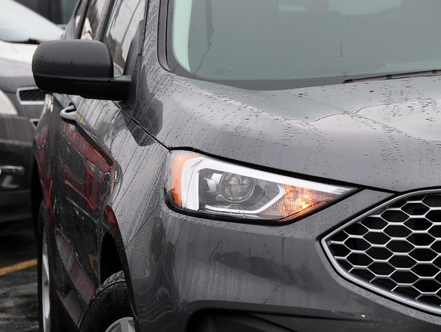 2024 Ford Edge SE photo 3
