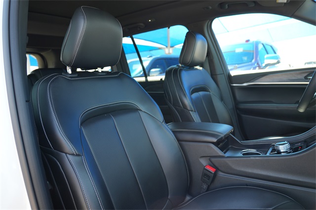 2024 Jeep Grand Cherokee Limited photo 16
