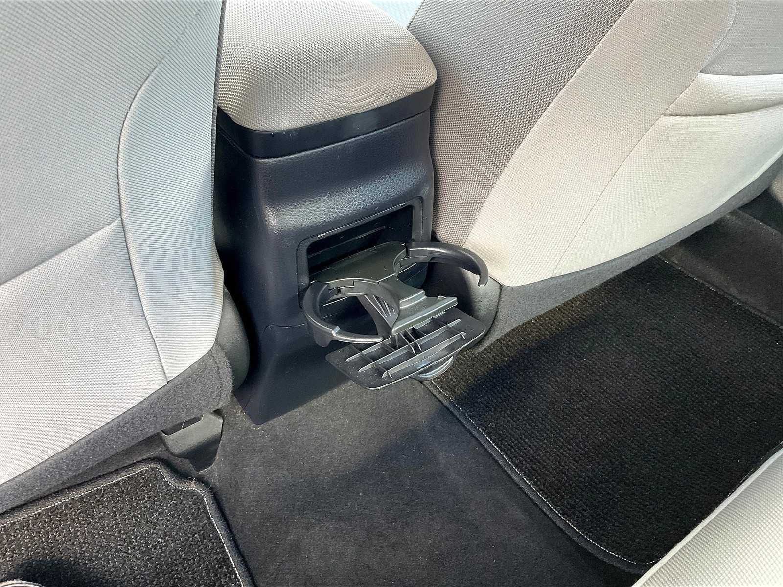 2017 Toyota Corolla LE photo 26