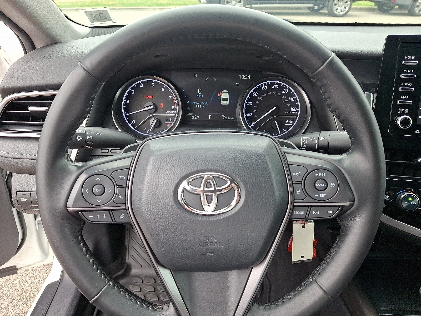 2023 Toyota Camry SE photo 18