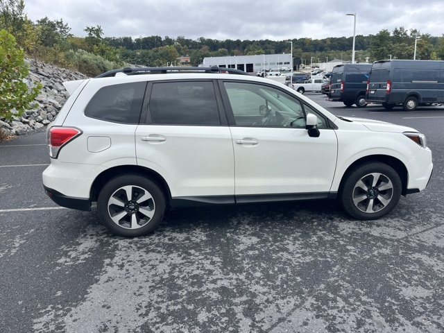 2017 Subaru Forester 2.5i photo 8