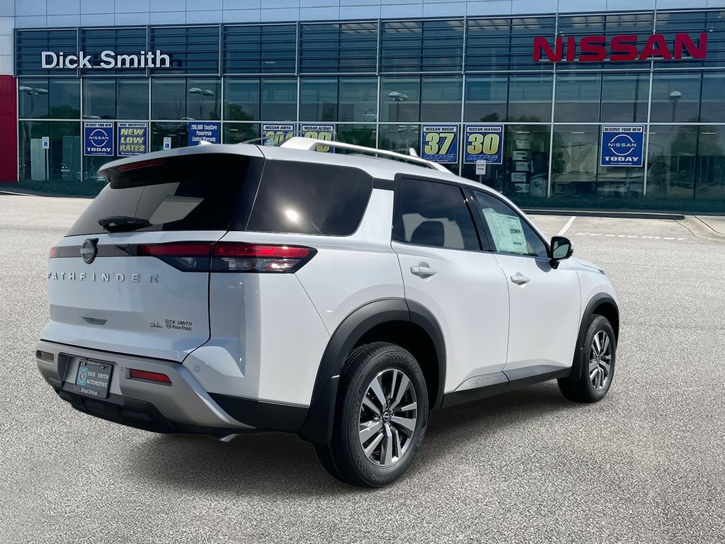 2025 Nissan Pathfinder SL photo 4