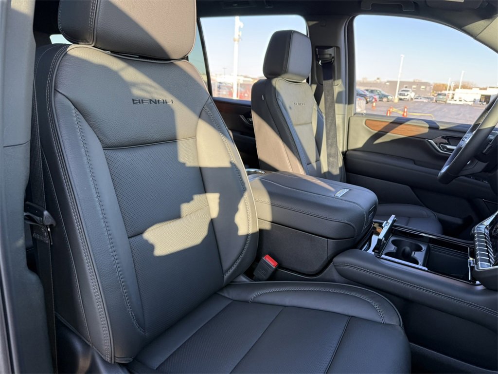 2026 GMC YUKON XL - Image 39