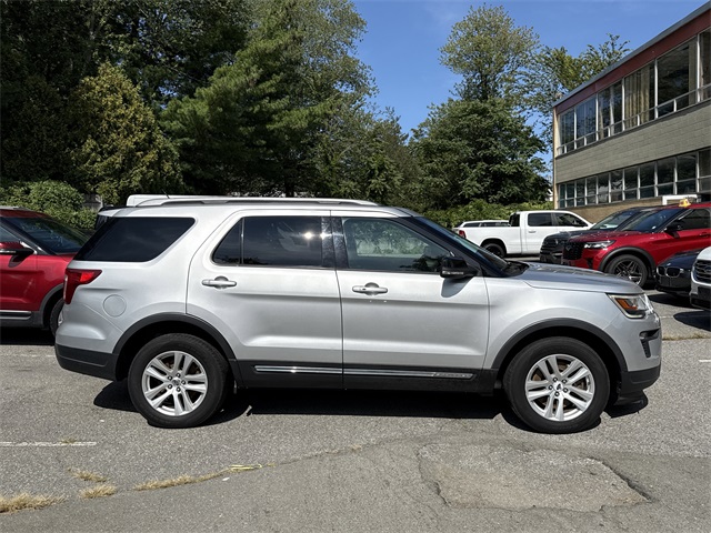 2018 Ford Explorer XLT photo 3
