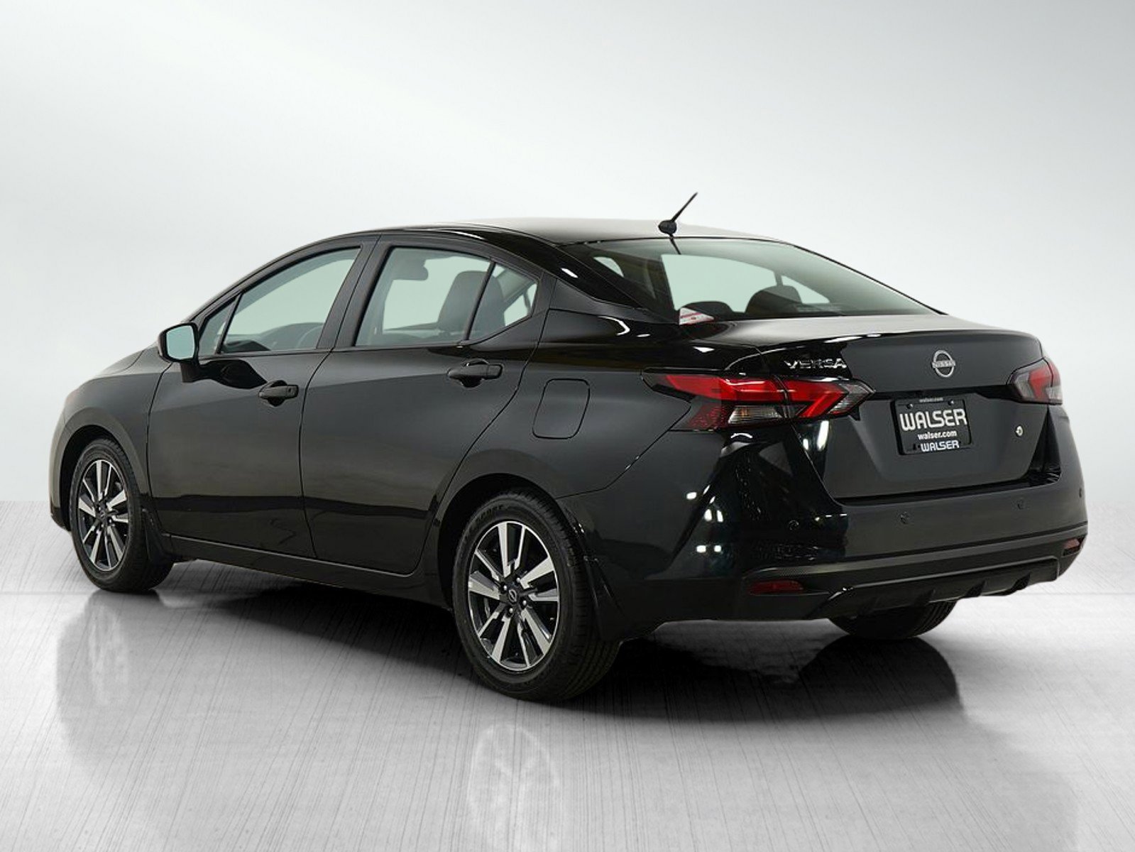 2024 Nissan Versa S photo 3
