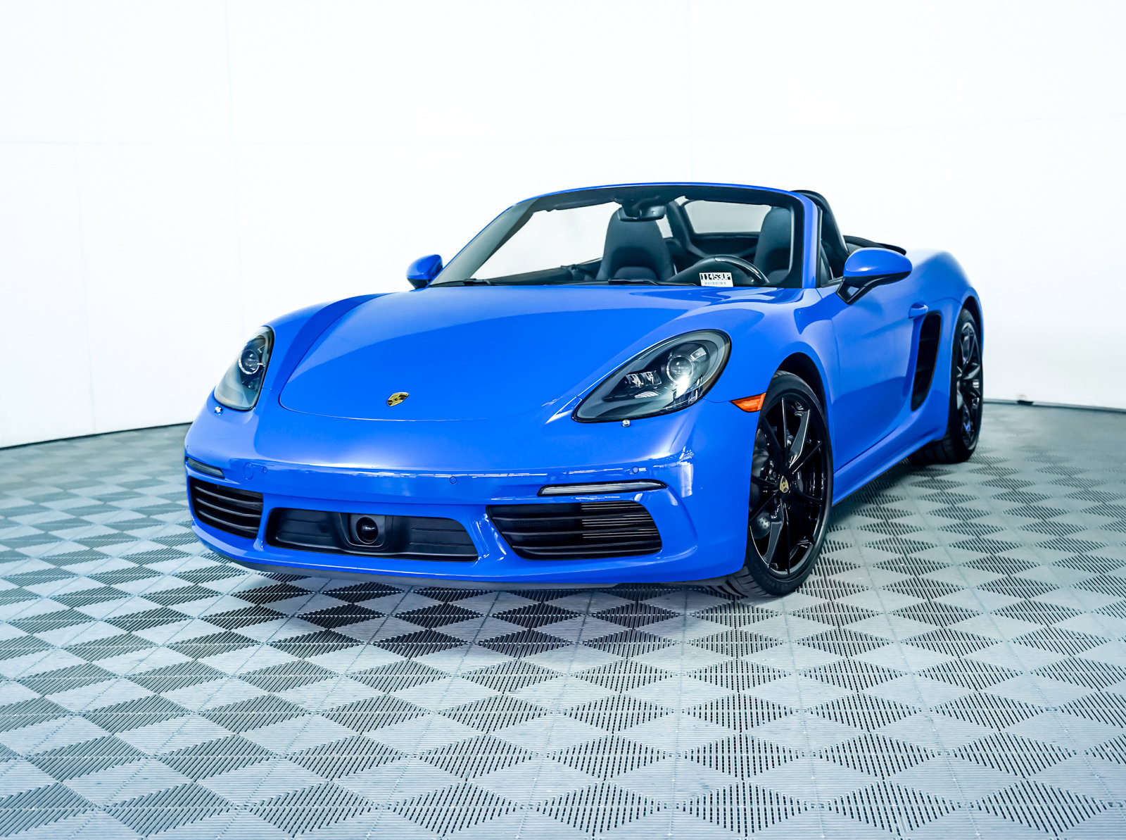 2025 Porsche 718's photo