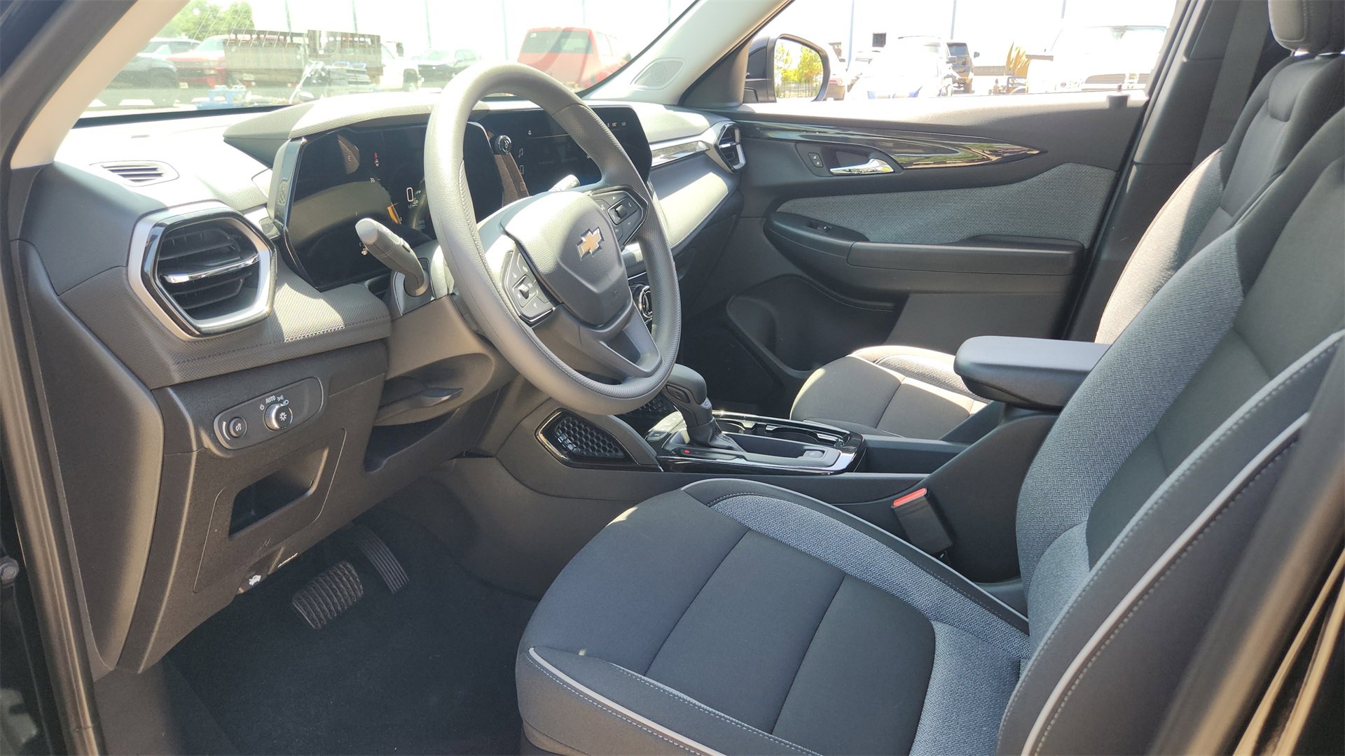 2026 Chevrolet Trailblazer LT photo 9