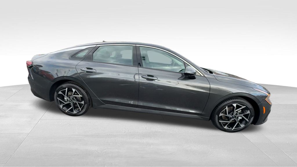 2025 Kia K5 EX photo 10