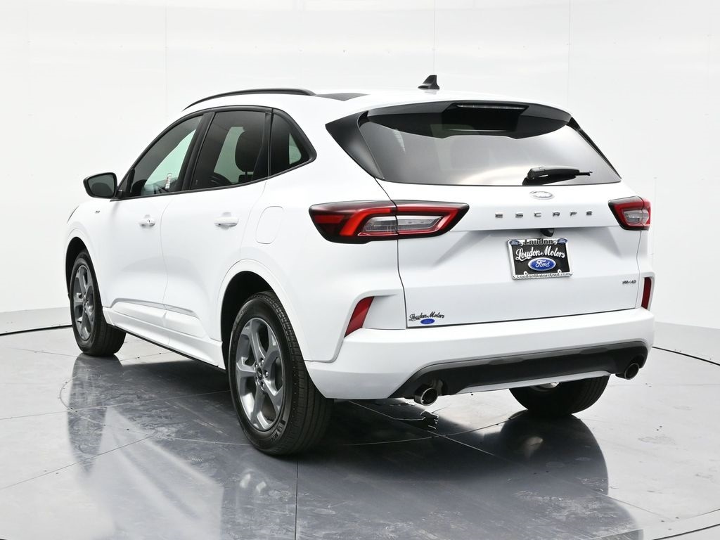 2023 Ford Escape ST-Line photo 7