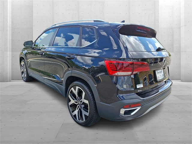 2022 Volkswagen Taos SEL photo 3