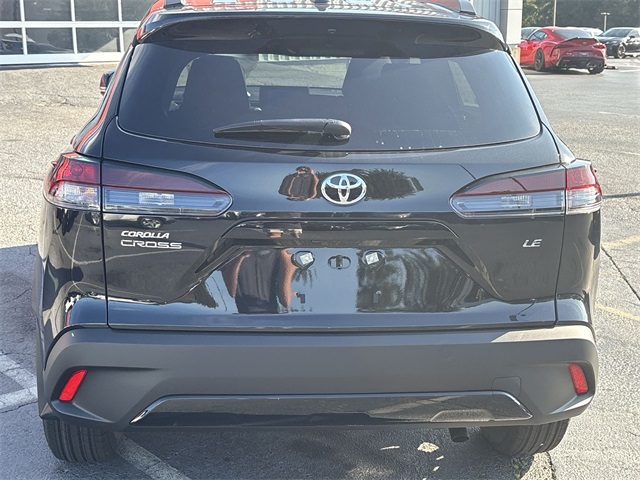 2026 Toyota Corolla Cross LE photo 12