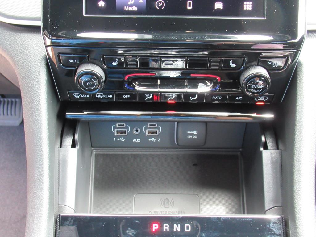 2025 Jeep Grand Cherokee Laredo X photo 21