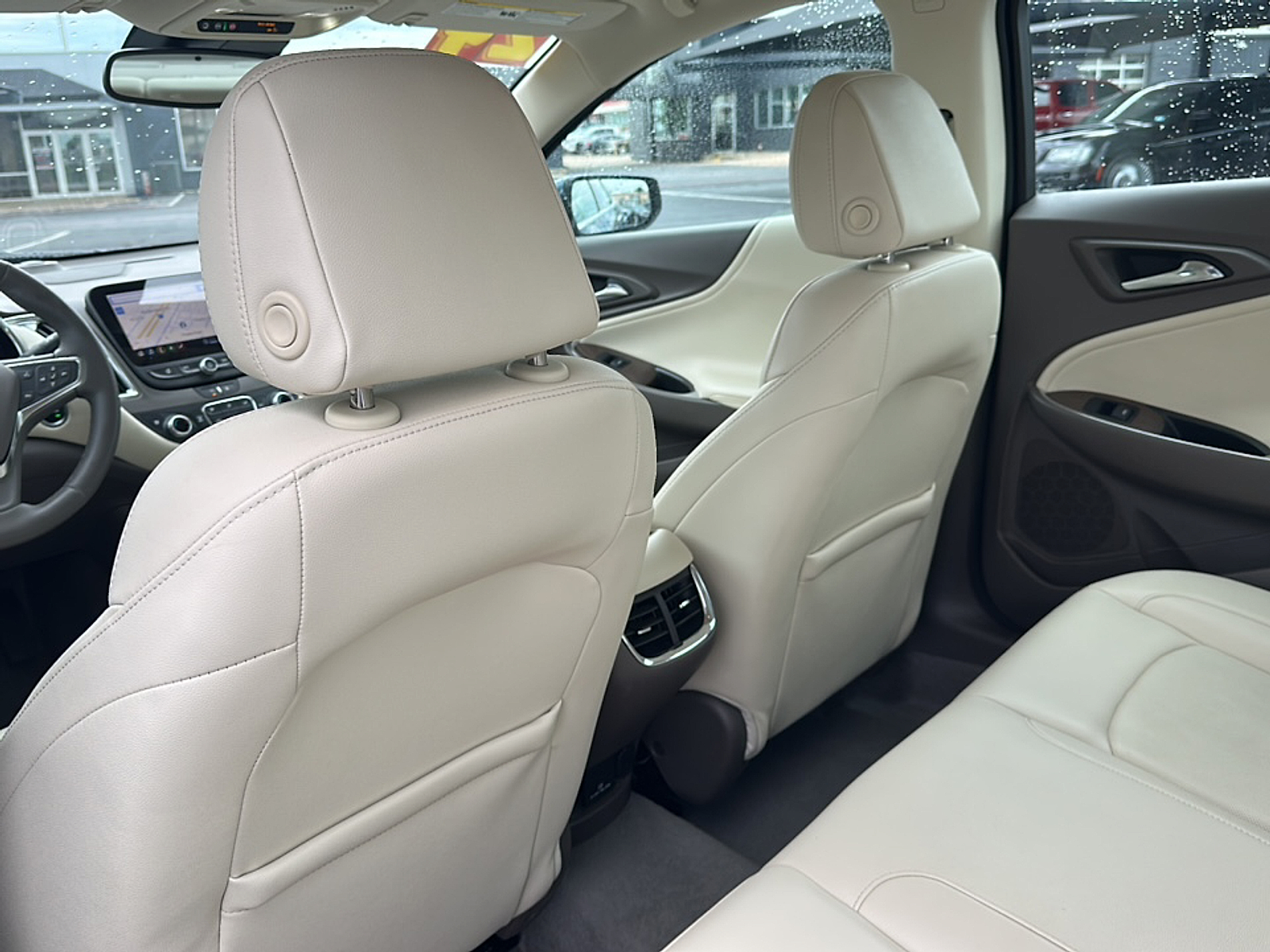 Used 2024 Lakeshore Blue Metallic CHEVROLET LT image 17