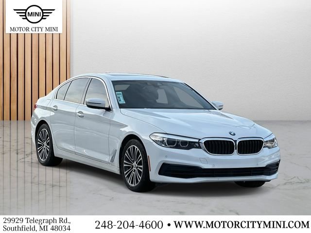 2019 BMW 5 Series 540i's photo