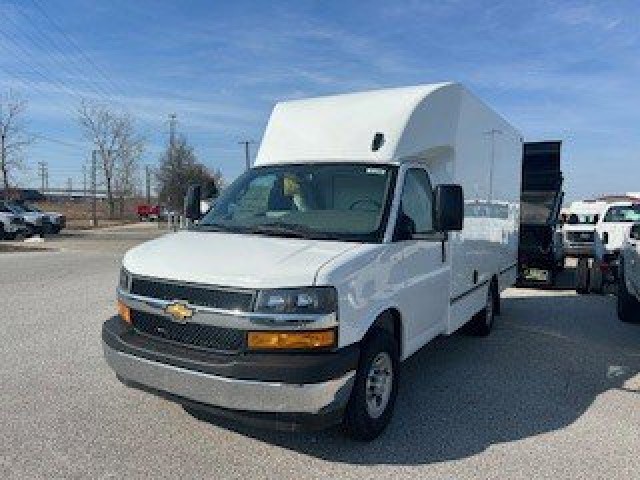2024 Chevrolet Express Cutaway Base's photo