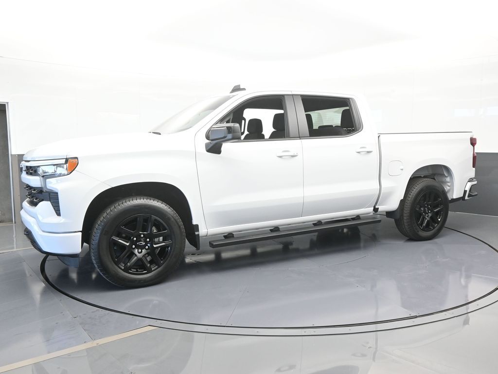 2024 Chevrolet Silverado 1500 RST photo 2