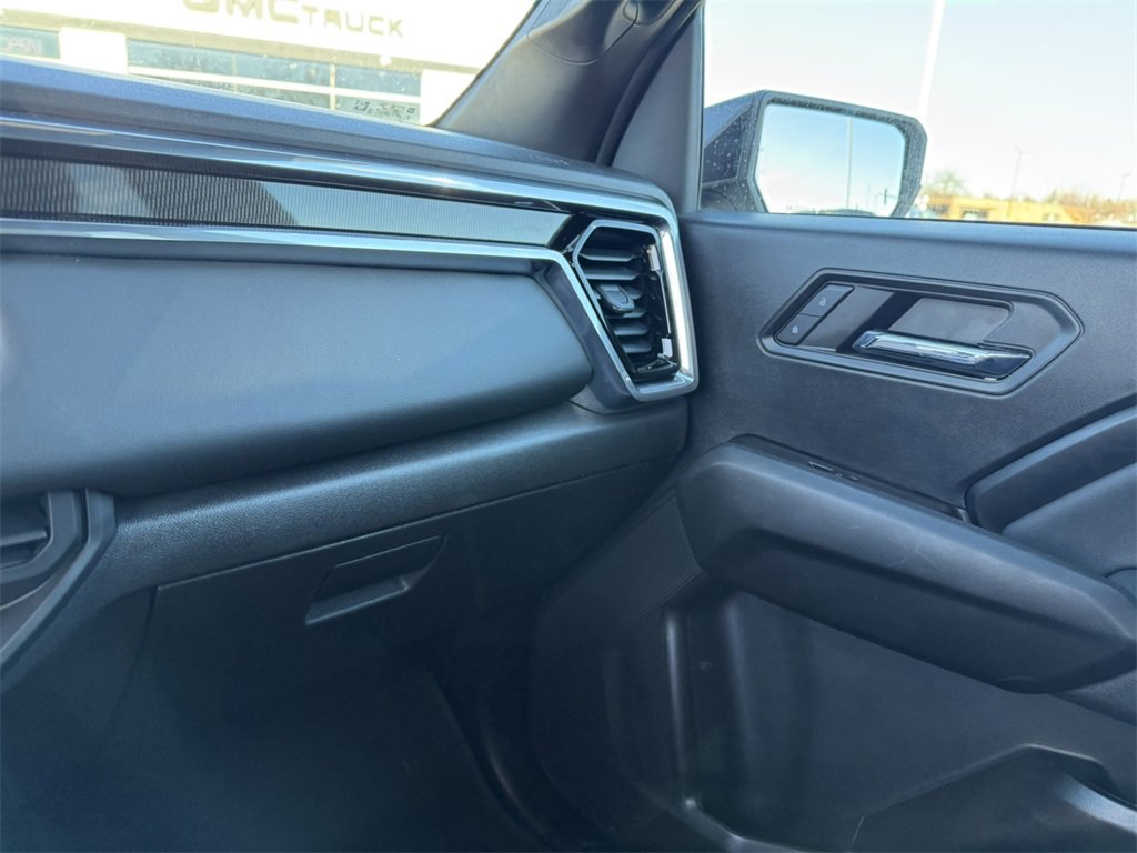 2024 GMC CANYON - Image 24