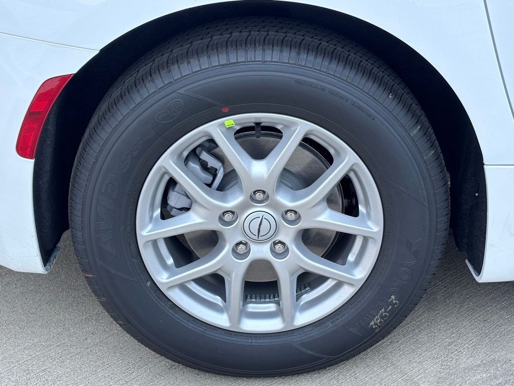 2026 Chrysler Pacifica photo 26
