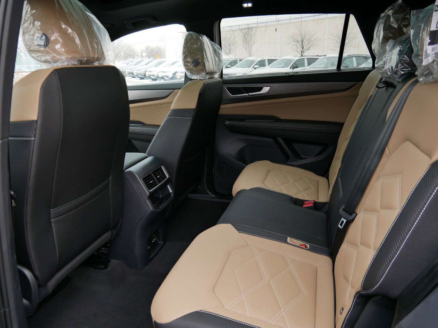 2025 Volkswagen Atlas Cross Sport SE Technology photo 4