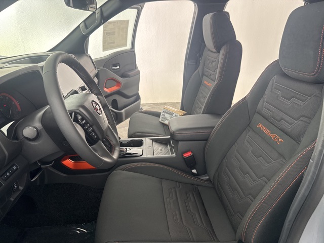 2025 Nissan Frontier PRO-4X photo 20