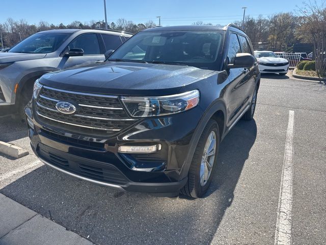 2020 Ford Explorer XLT photo 3