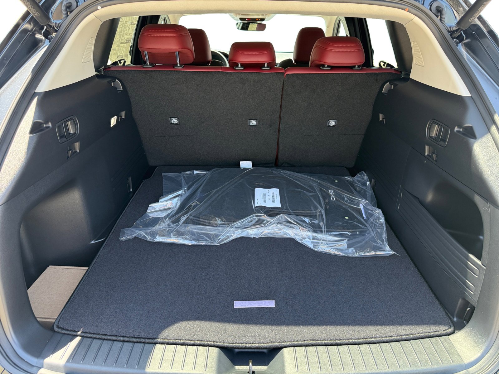 2025 Mazda CX-50 Premium Plus photo 17