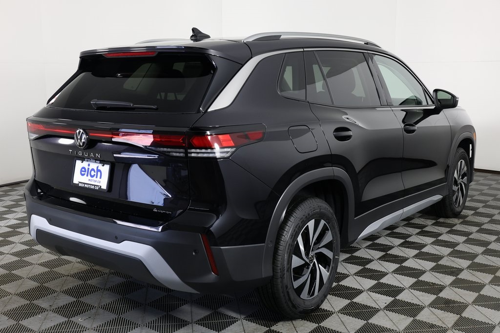 2025 Volkswagen Tiguan S photo 3