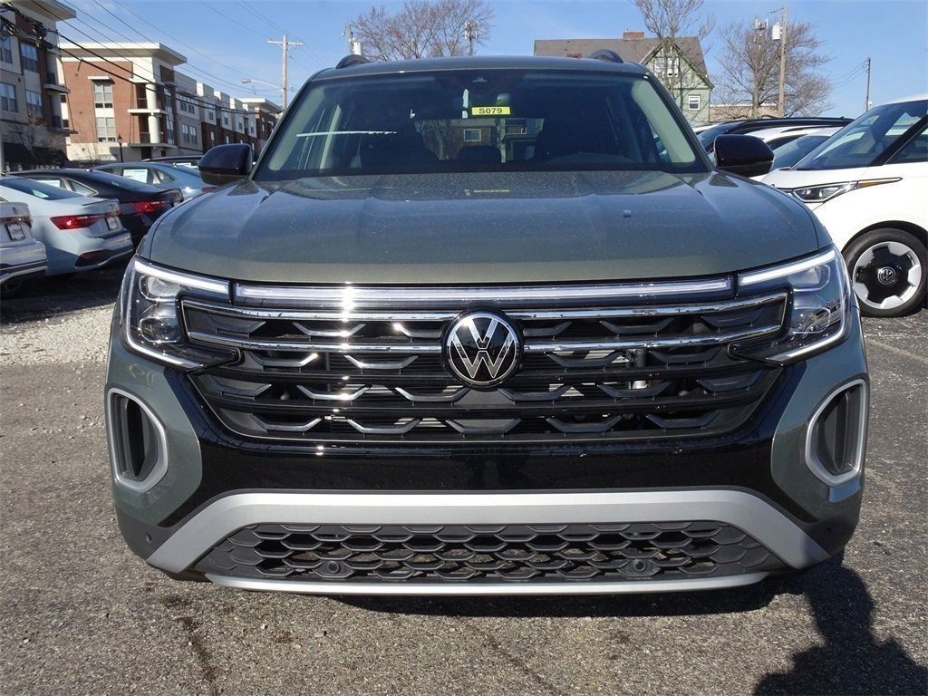 2025 Volkswagen Atlas Peak Edition photo 9
