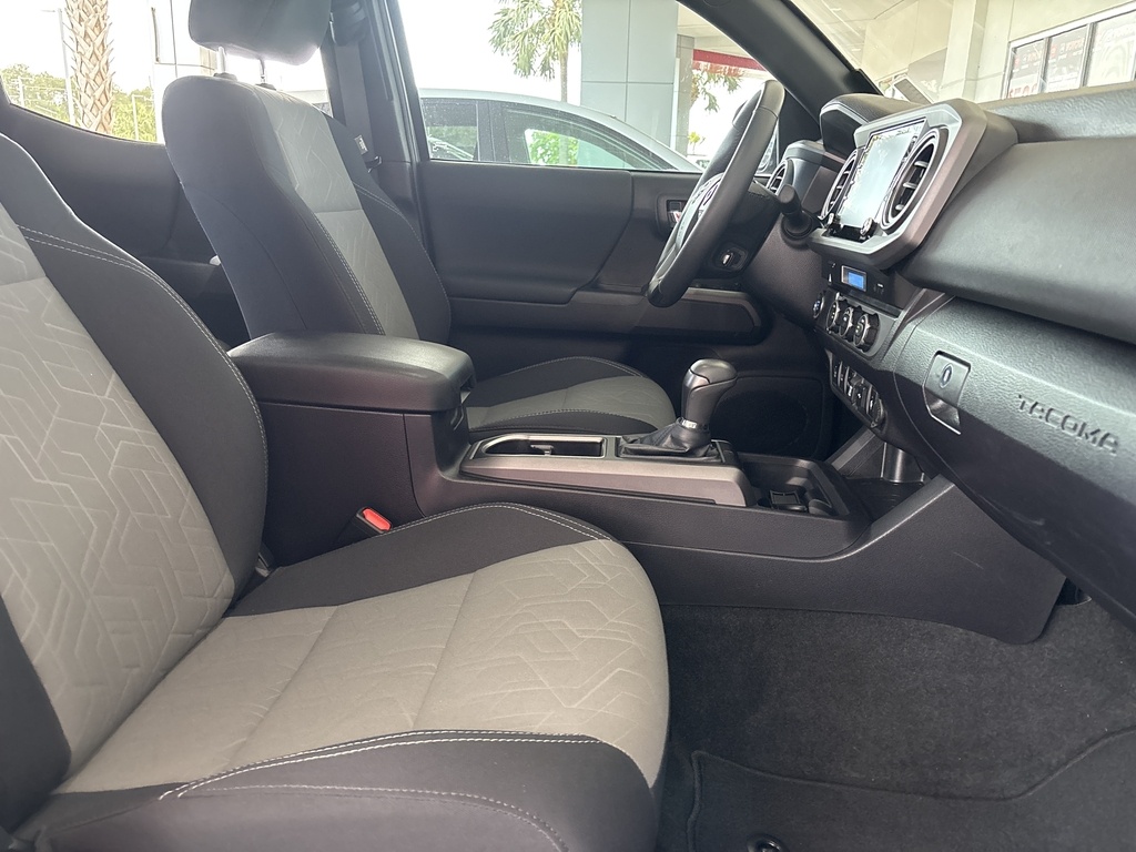 2022 Toyota Tacoma TRD Sport photo 16