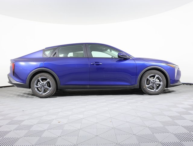 2025 Kia K4 LXS photo 4