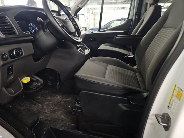 2022 Ford Transit Passenger XLT photo 4