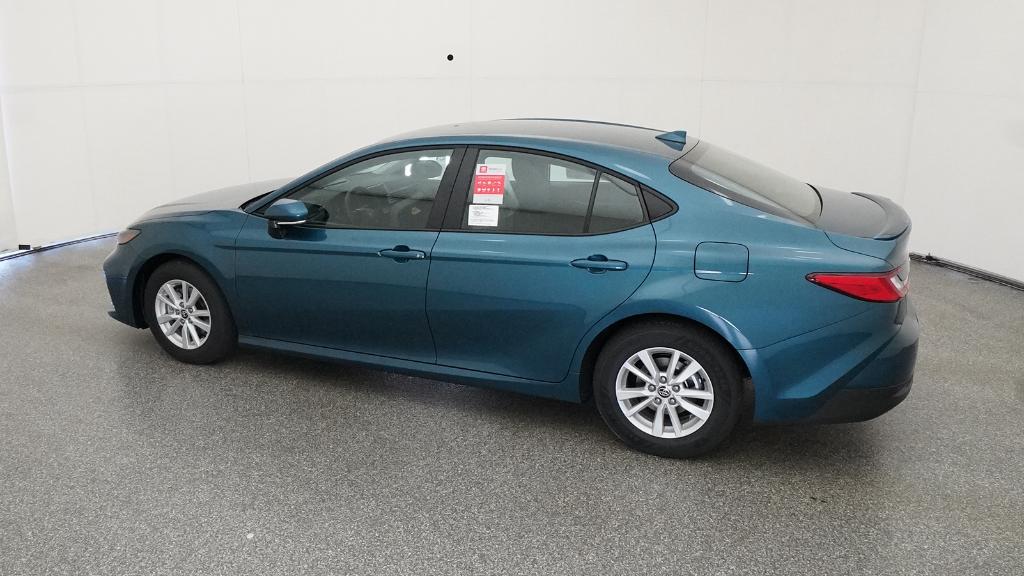 2026 Toyota Camry LE photo 11