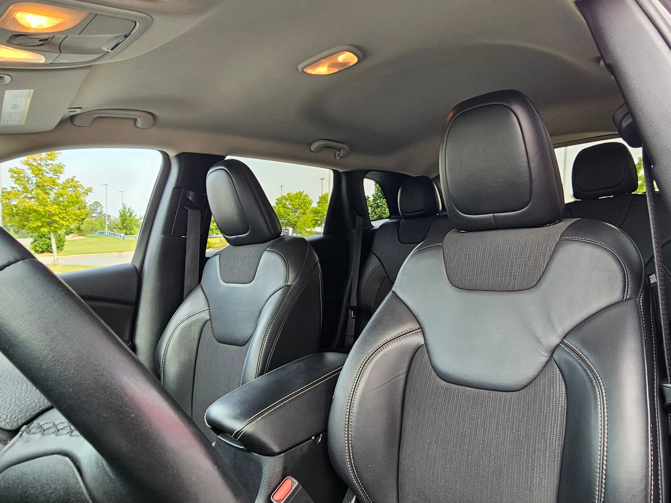 2018 Jeep Cherokee Latitude photo 19