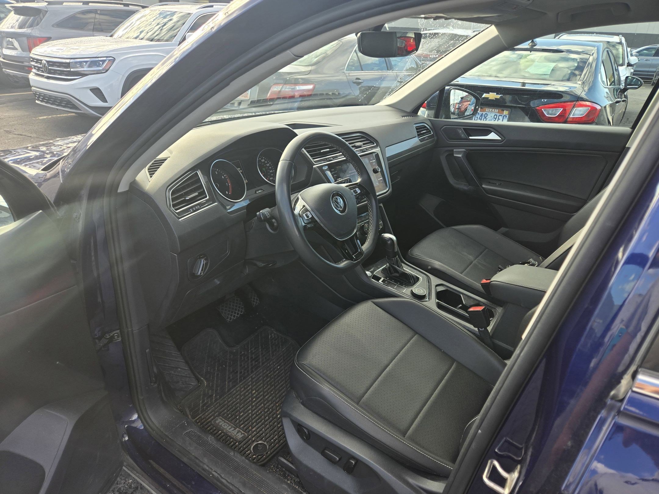 2021 Volkswagen Tiguan SE photo 4