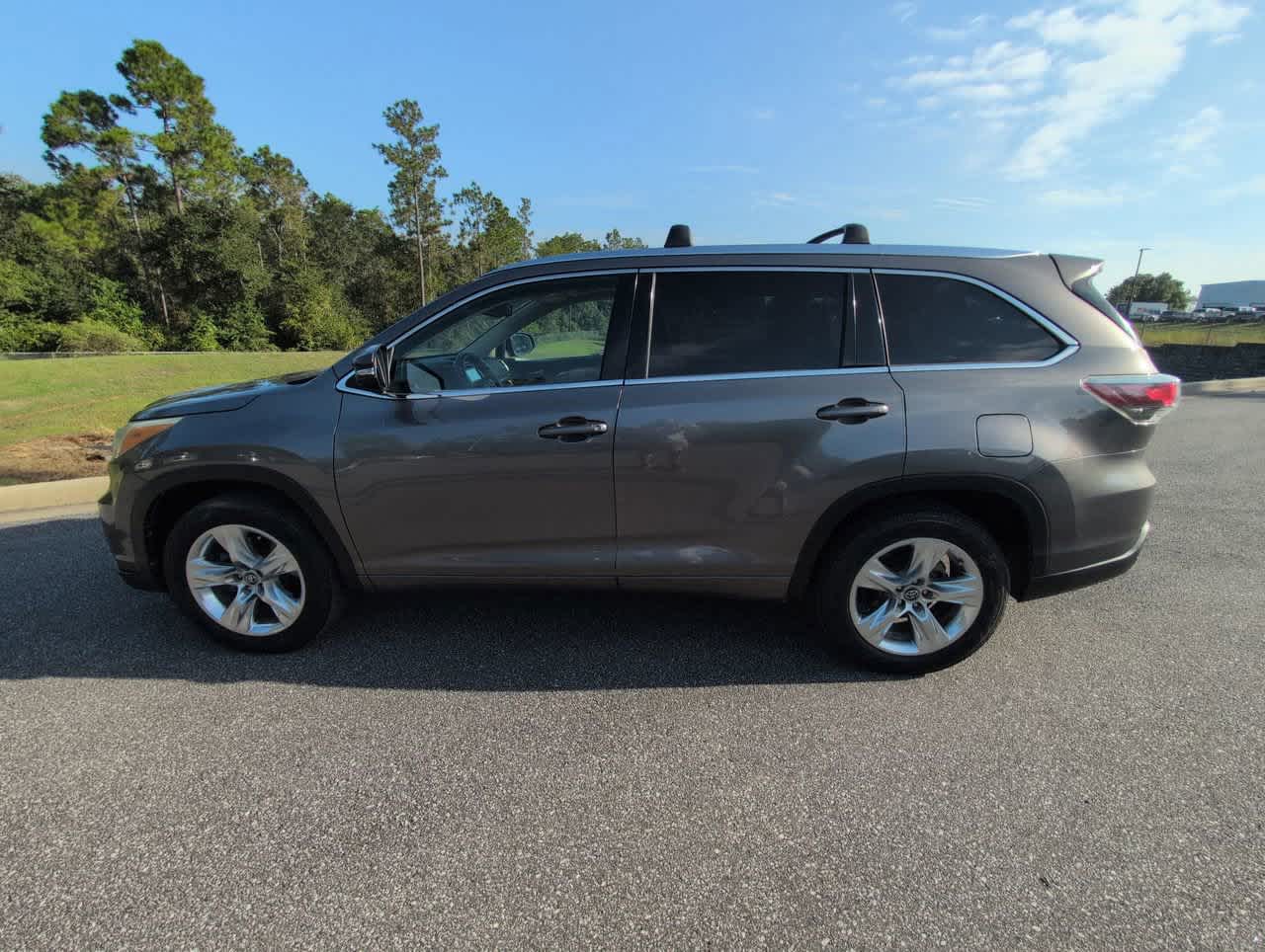 2016 Toyota Highlander Limited photo 6