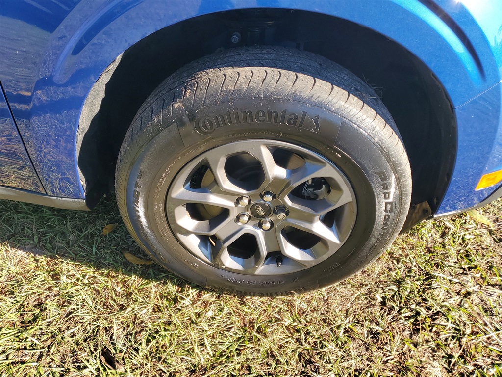 2023 Ford Maverick XLT photo 4