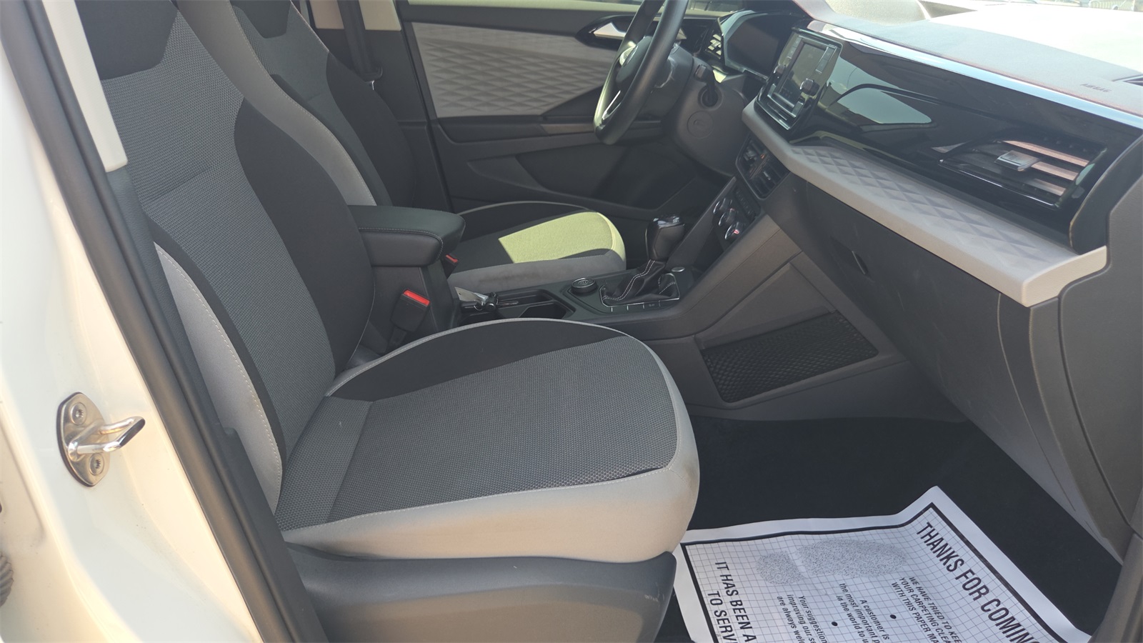2022 Volkswagen Taos S photo 11