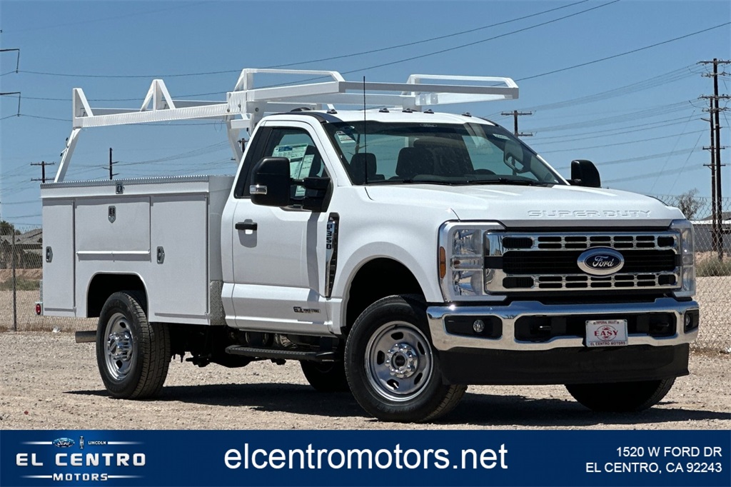2025 Ford F-350 Super Duty Chassis Cab XLT's photo