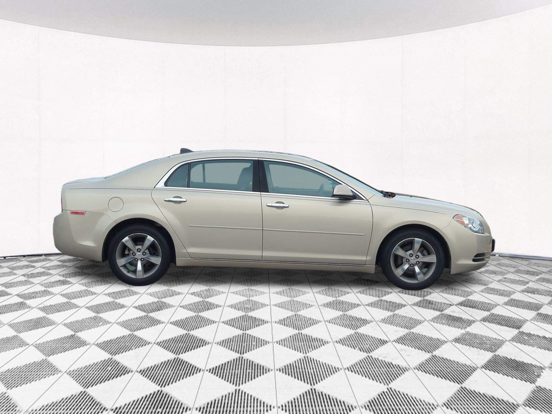 2012 Chevrolet Malibu 1LT photo 4