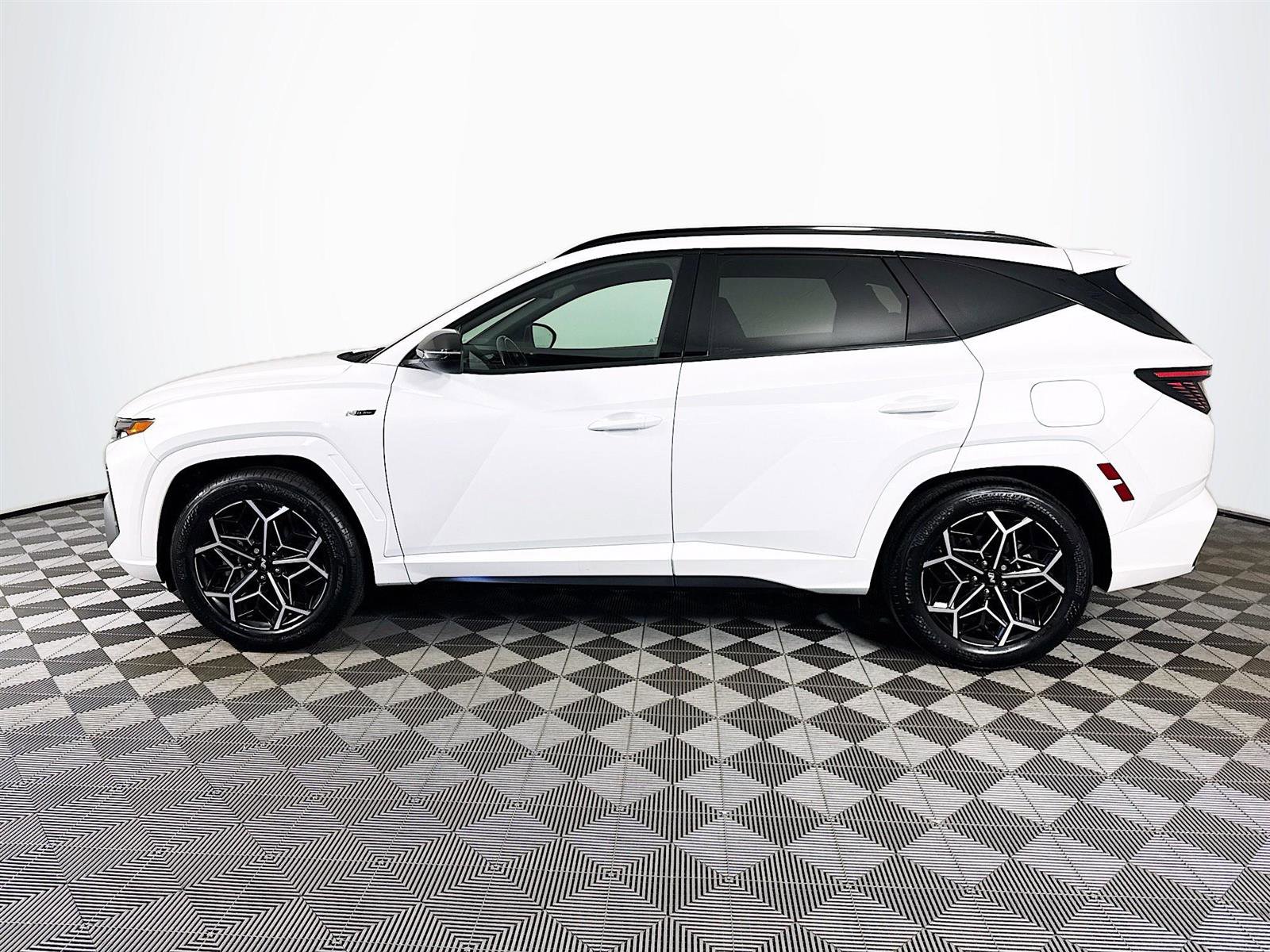 2022 Hyundai Tucson N Line photo 2