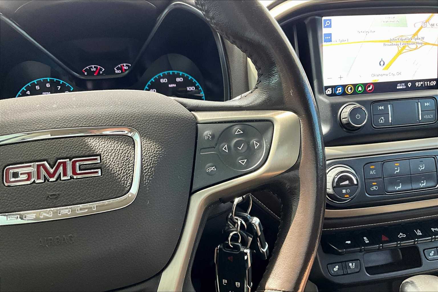 2022 Gmc Canyon Denali photo 21