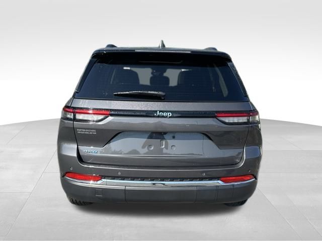 2023 Jeep Cherokee 4xe photo 5