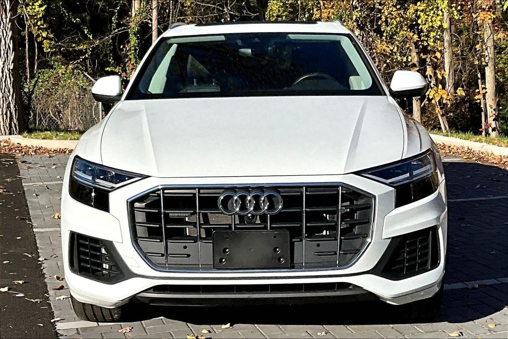 2022 Audi Q8 55 Premium photo 2