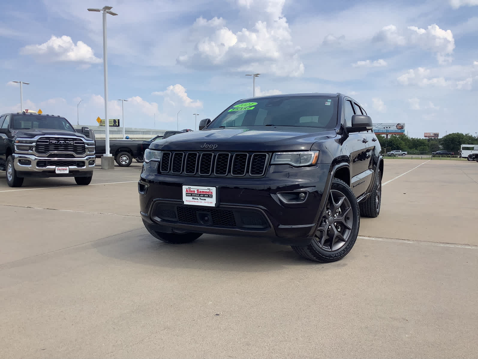 2021 Jeep Grand Cherokee Limited photo 2